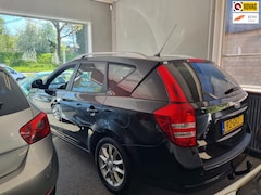 Kia Cee'd Sporty Wagon - 1.6 All Stars 5-DRS met ruilmotor 135000 km met trekhaak