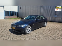 BMW 3-serie - 318i High Executive