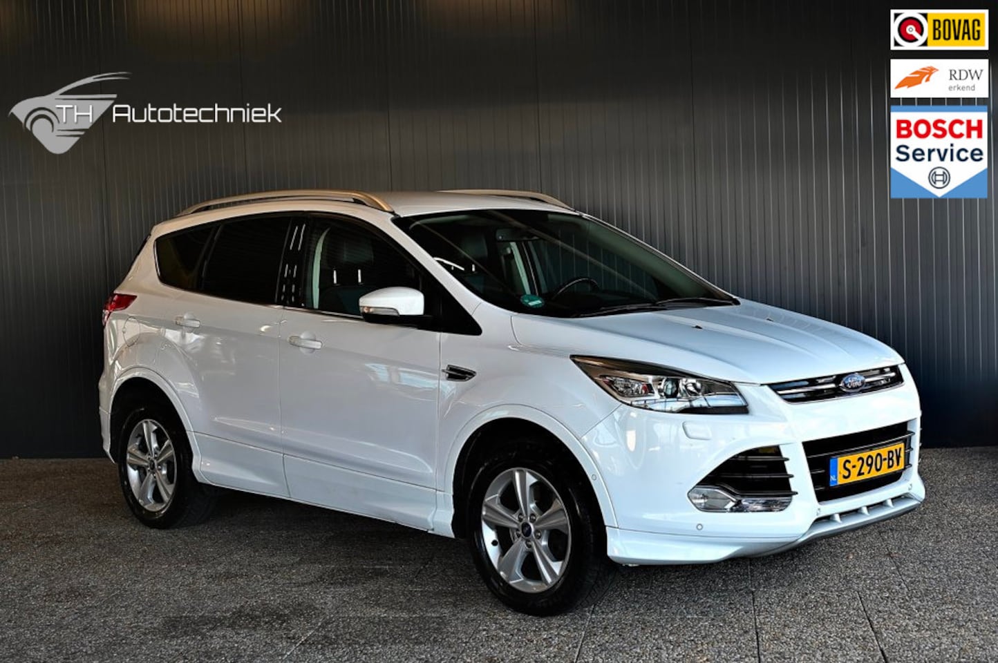 Ford Kuga - 1.5 Titanium 4WD 1.5 Titanium 4WD - AutoWereld.nl