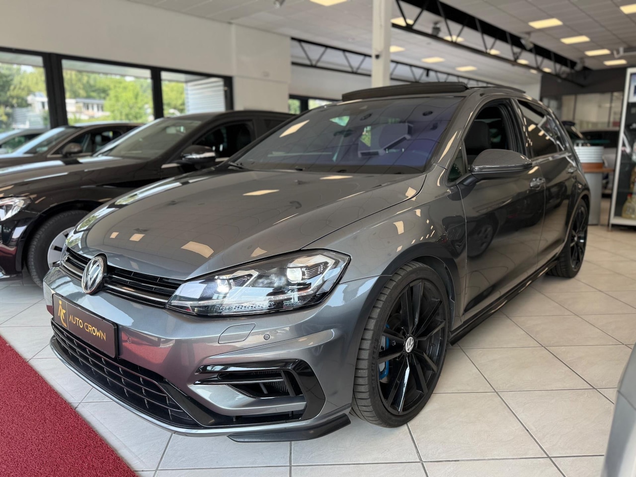 Volkswagen Golf - 2.0 TSI 4Motion R Bodykit + Pano dak + sterrenhemel - AutoWereld.nl