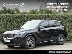 BMW iX1 - eDrive20 | M-Sport | 18" | Camera | Comfort Acces | Draadloos laden | Sportstoel | Stoelve