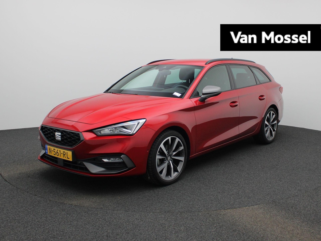 SEAT Leon Sportstourer - 1.0 eTSI FR Business Intense 1.0 eTSI FR Business Intense - AutoWereld.nl