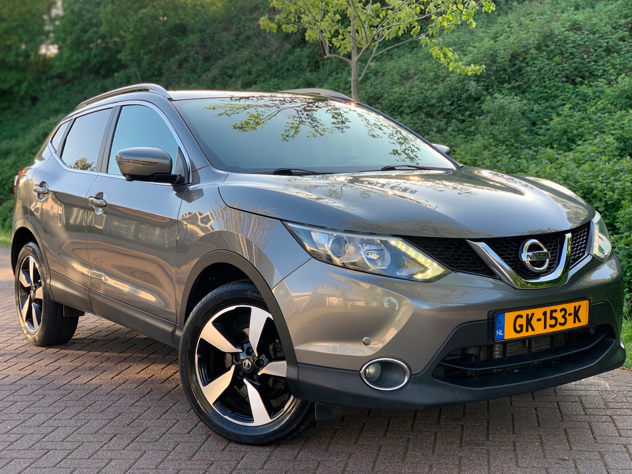 Nissan Qashqai - 1.2 Connect Edition AUTOMAAT PANO CAMERA LEZEN! - AutoWereld.nl