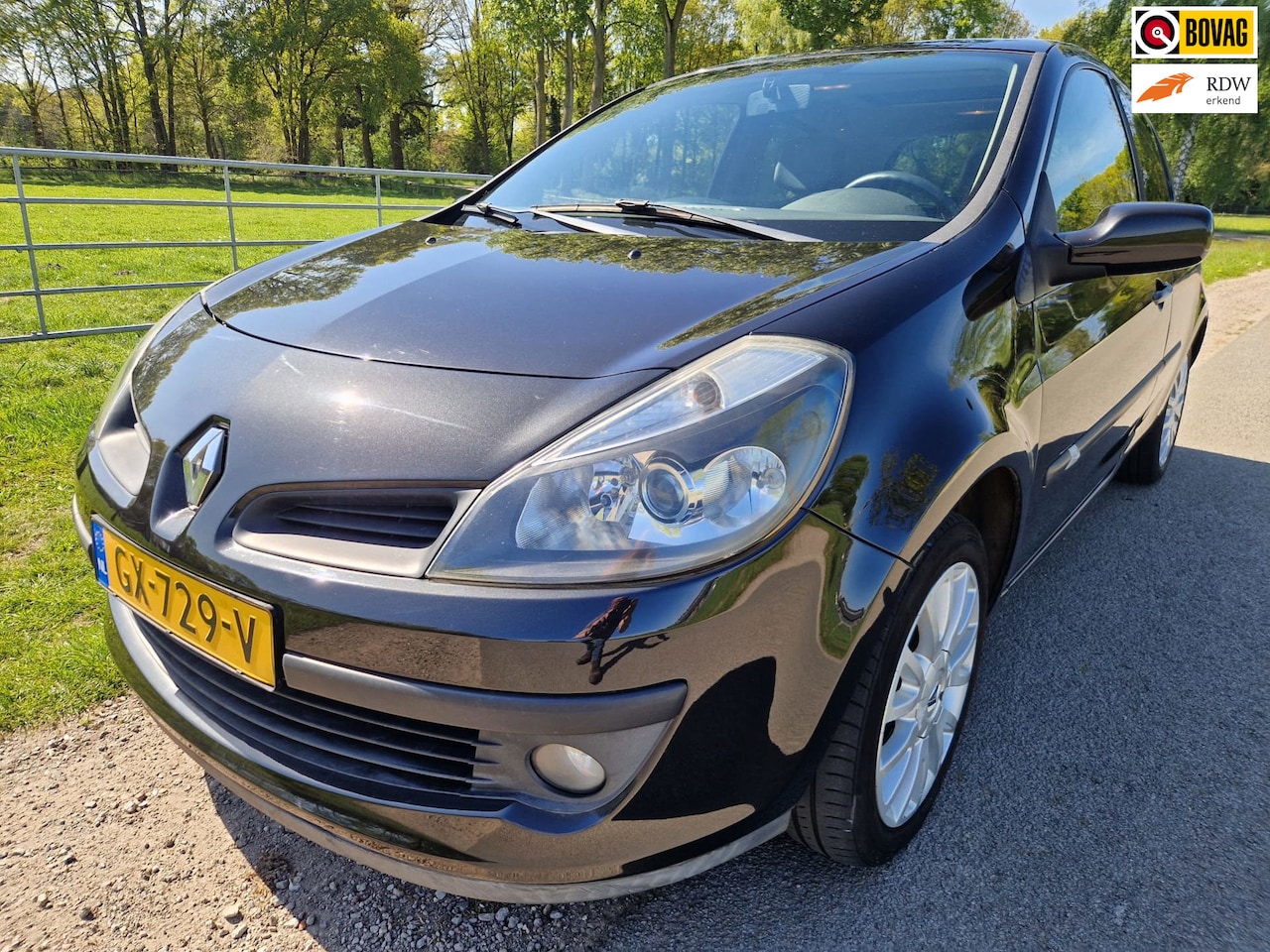 Renault Clio - 1.6-16V Rip Curl met airco en schuifdak - AutoWereld.nl