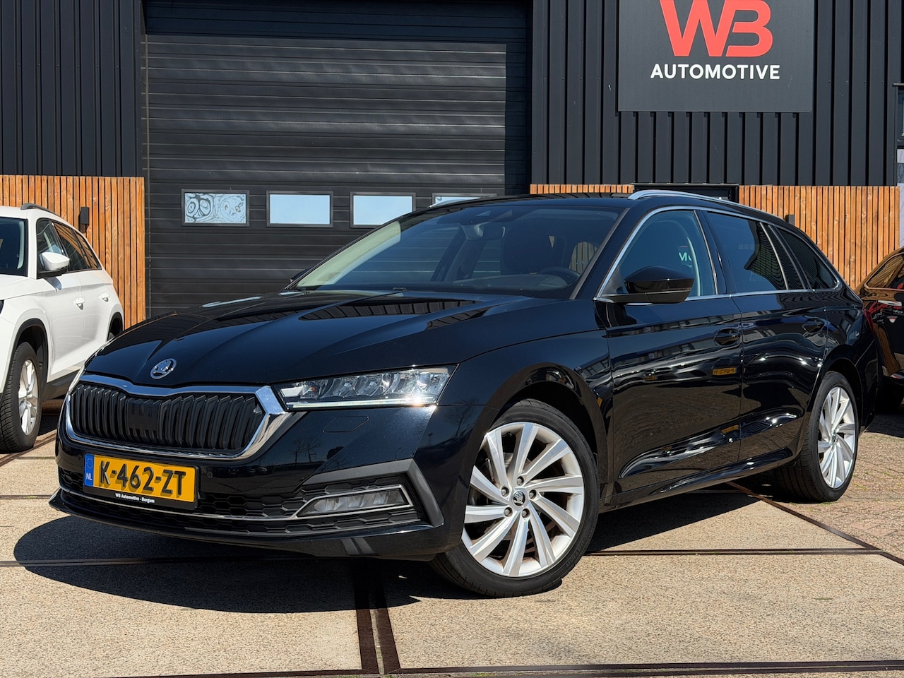 Skoda Octavia Combi - 1.0 e-TSI Business Edition Plus Trekhaak Stoelverwarming adaptive cruise climatronic - AutoWereld.nl
