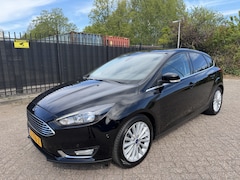 Ford Focus - 1.0 Titanium Clima/Cruise/PDC/Navi