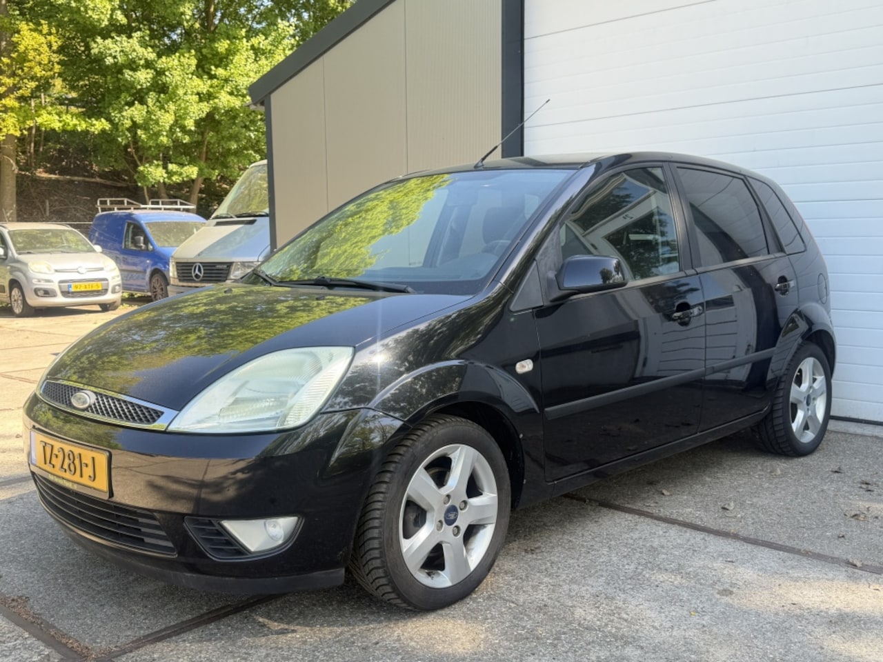 Ford Fiesta - 1.3-8V Champion | Airco | 5drs | Nieuw Apk - AutoWereld.nl