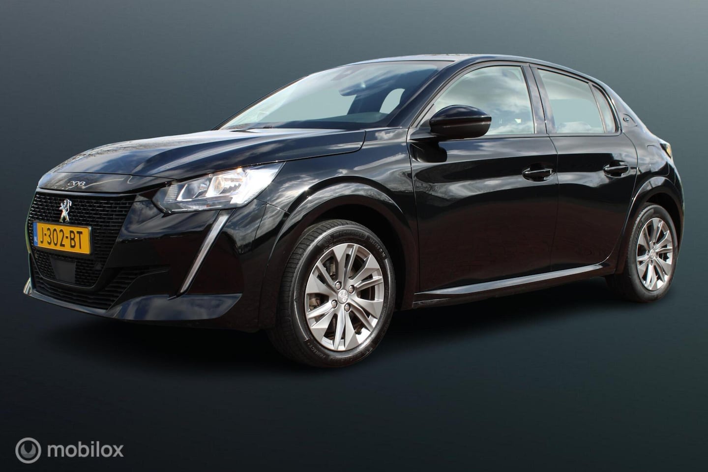 Peugeot e-208 - EV Allure 50 kWh EV Allure 50 kWh, App connect, Cruise, Clima, Pdc - AutoWereld.nl