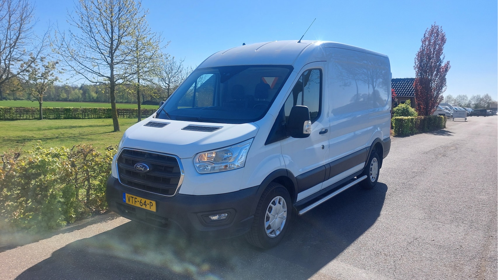 Ford Transit - 350 2.0 TDCI L2H2 Trend AIRCO/DAB+ BJ 2020 - AutoWereld.nl
