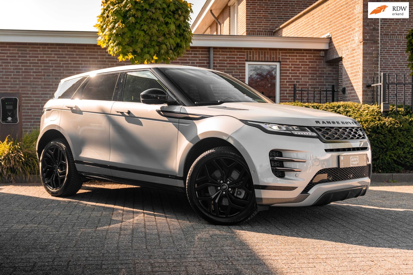 Land Rover Range Rover Evoque - 1.5 P300e AWD R-Dynamic S 360 Camera Leder LED Lane-Assist 20'' - AutoWereld.nl