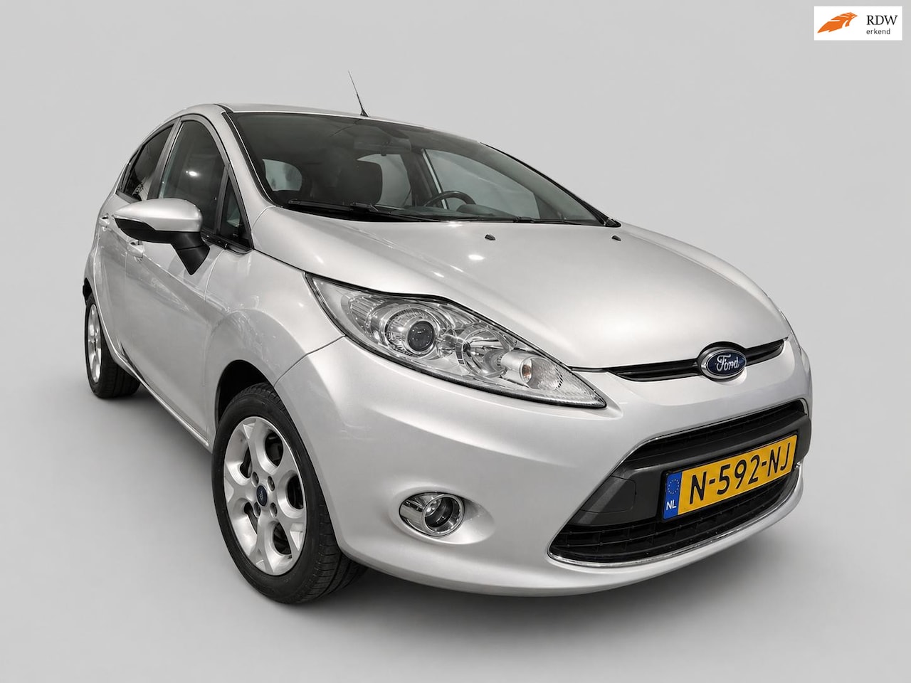 Ford Fiesta - 1.25 Titanium - 5 drs - Airco - Nieuwe distributieriem - AutoWereld.nl