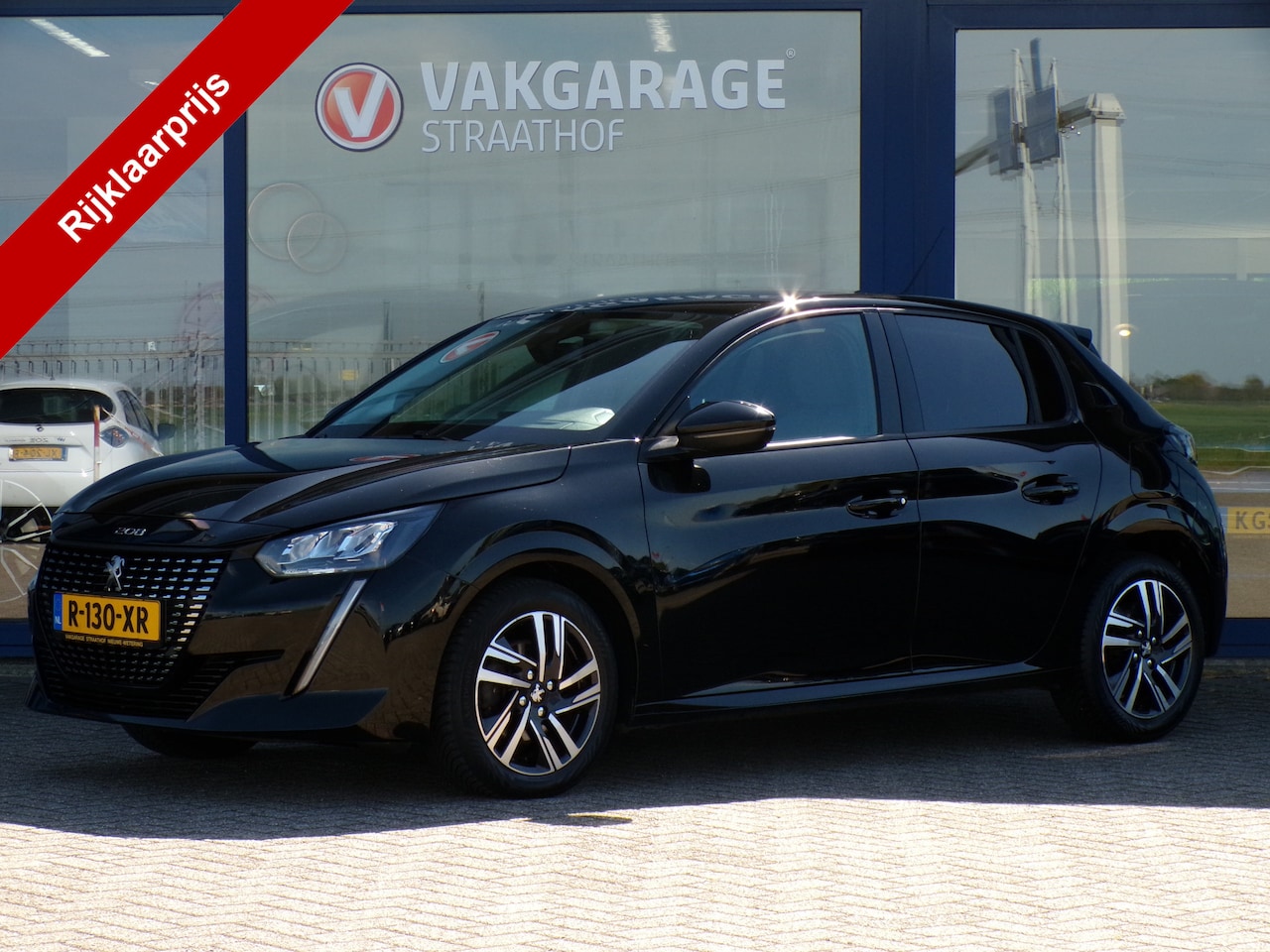Peugeot 208 - 1.2 PureTech Allure Pack 1.2 PureTech Allure Pack, Carplay + Android auto / Full LED. / Sensoren + Camera / Climate - AutoWereld.nl