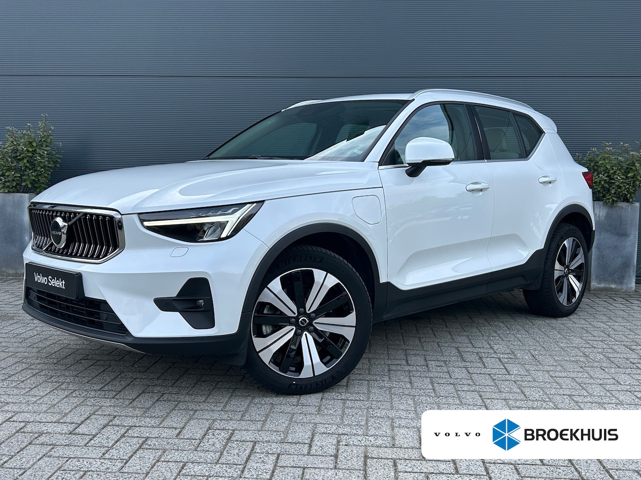 Volvo XC40 - 1.5 T4 Plug-in hybrid Ultimate Bright | Pano | Harman/Kardon | Camera | Memory | Stoel & s - AutoWereld.nl