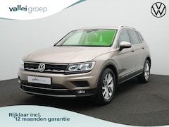Volkswagen Tiguan - 1.4 TSI 150 pk DSG ACT Highline | Trekhaak | Discover Pro | Achteruitrijcamera | Adaptive