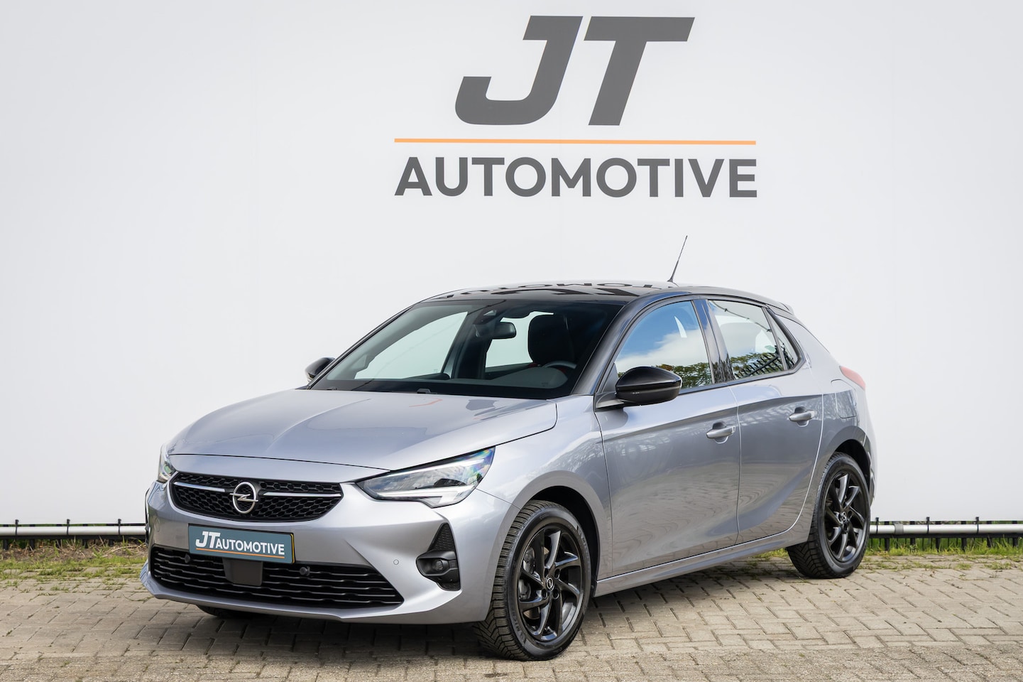 Opel Corsa - 1.2 GS Line Camera | Parkeersensoren | Half leder bekleding | Cruise Control | Carplay | D - AutoWereld.nl