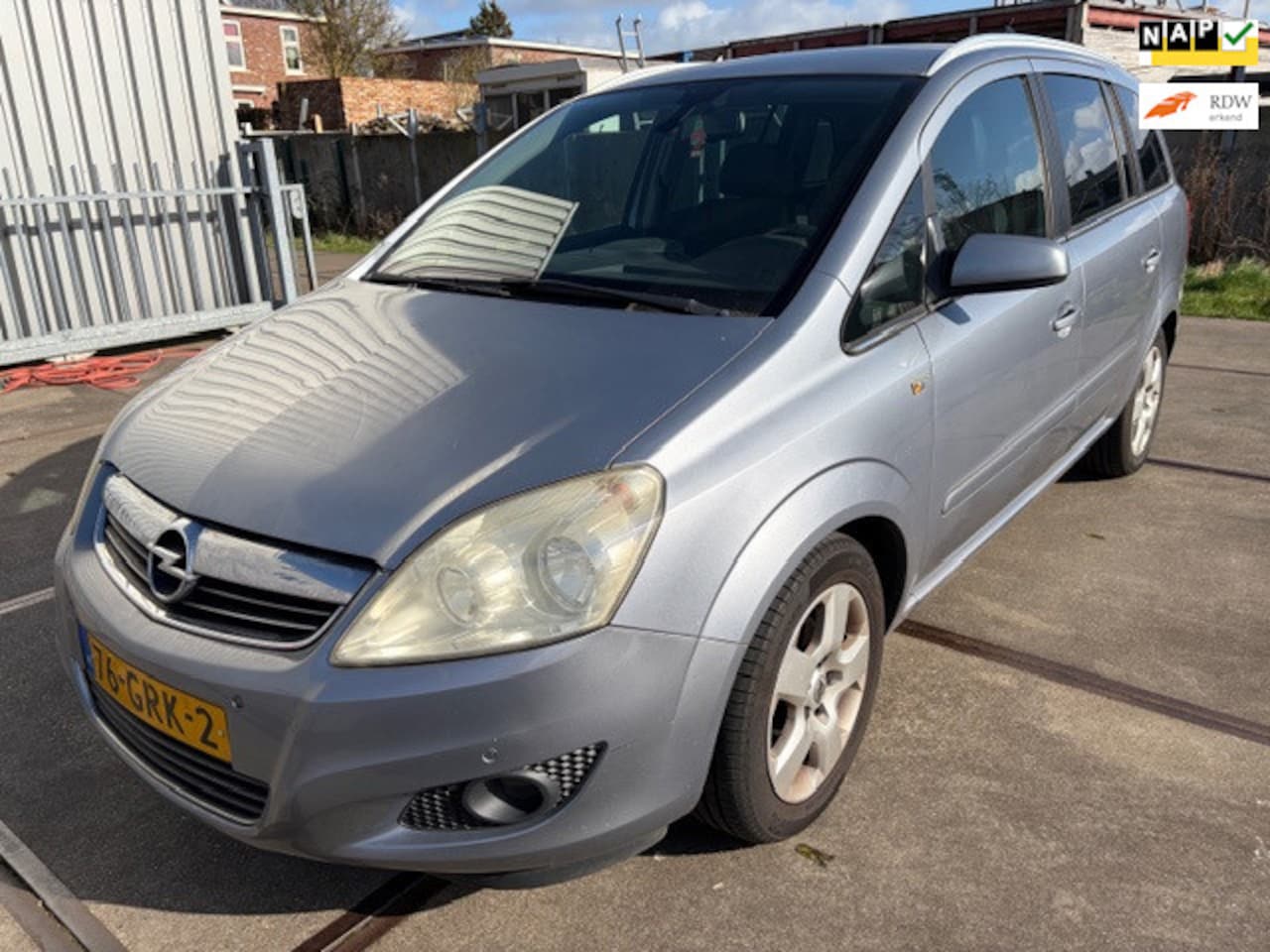 Opel Zafira - 1.8 Cosmo 7 PERSONEN - AutoWereld.nl