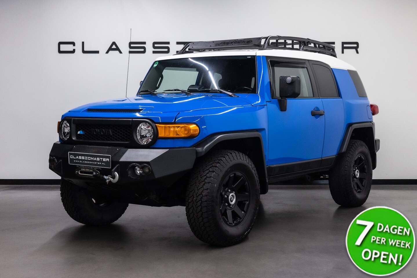 Toyota FJ Cruiser - VVT-i V6 Fiscale waarde € 8.000,-  Grijs kenteken - AutoWereld.nl
