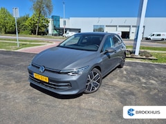 Volkswagen Golf - 1.5 eHybrid Style Edition204PK | Glazen panorama-dak | Achteruitrijcamera | Dode hoek dete