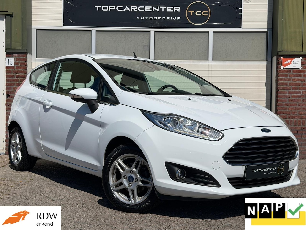 Ford Fiesta - 1.0 EcoBoost Titanium/CLIMA/PARKS/APK/NAP - AutoWereld.nl