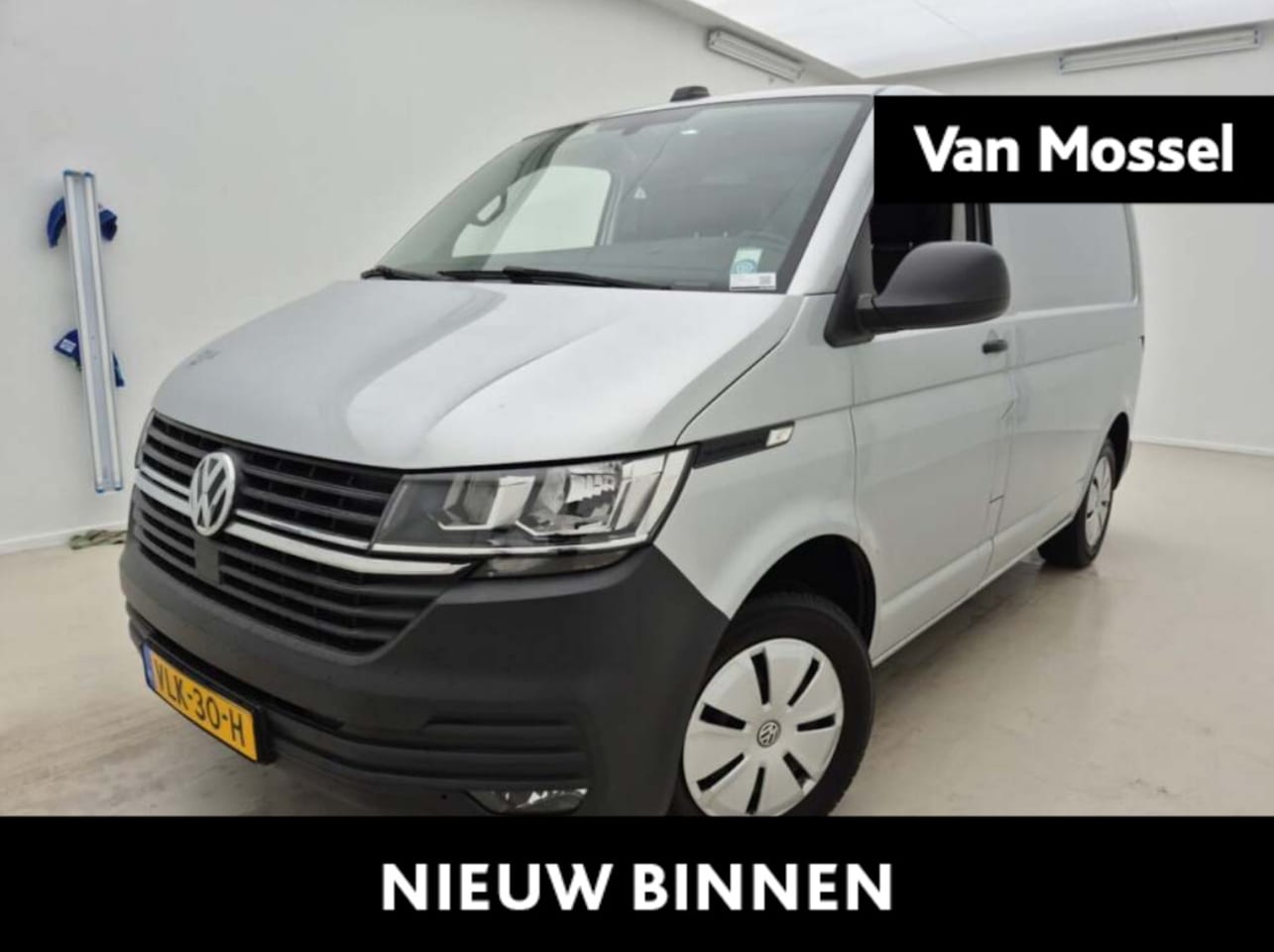 Volkswagen Transporter - 2.0 TDI L1H1 Comfortline 150PK | Automaat | Radio | Airco | Parkeerhulp achter | Navigatie - AutoWereld.nl