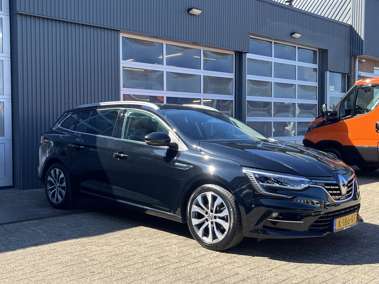 Renault Mégane Estate - 1.3 TCe Business Edition One Airco Cruise control Parkeersensoren voor en achter Telefoonv - AutoWereld.nl