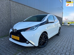 Toyota Aygo - 1.0 VVT-i x-sport/Nieuwe APK en beurt/Dealer OH/Camera/