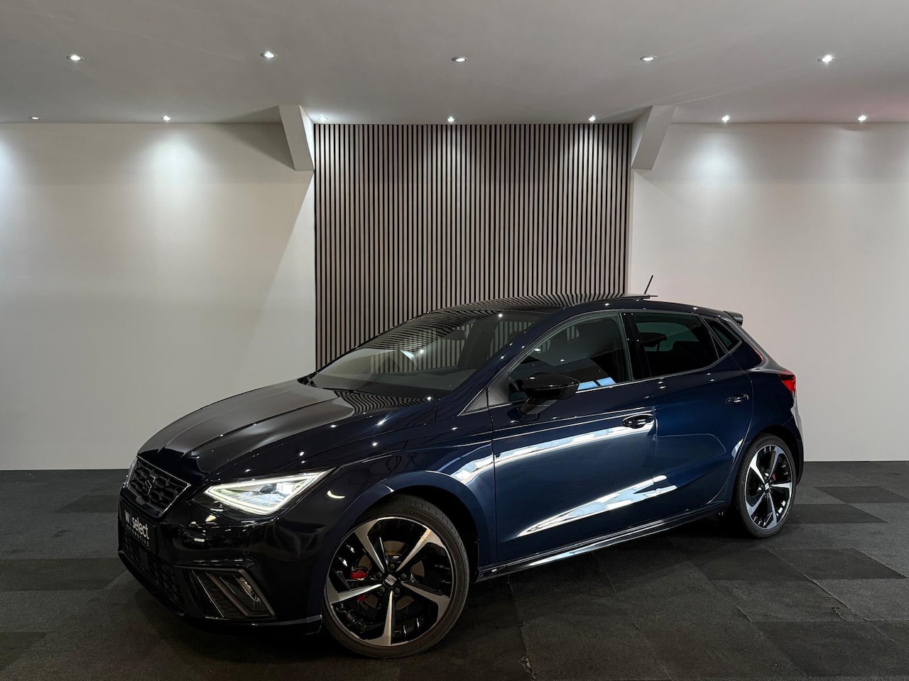 SEAT Ibiza - 1.0 EcoTSI FR Pano l Keyles l Beats l Virtual l ACC l Stoelverwarming l Carplay l BomVol! - AutoWereld.nl