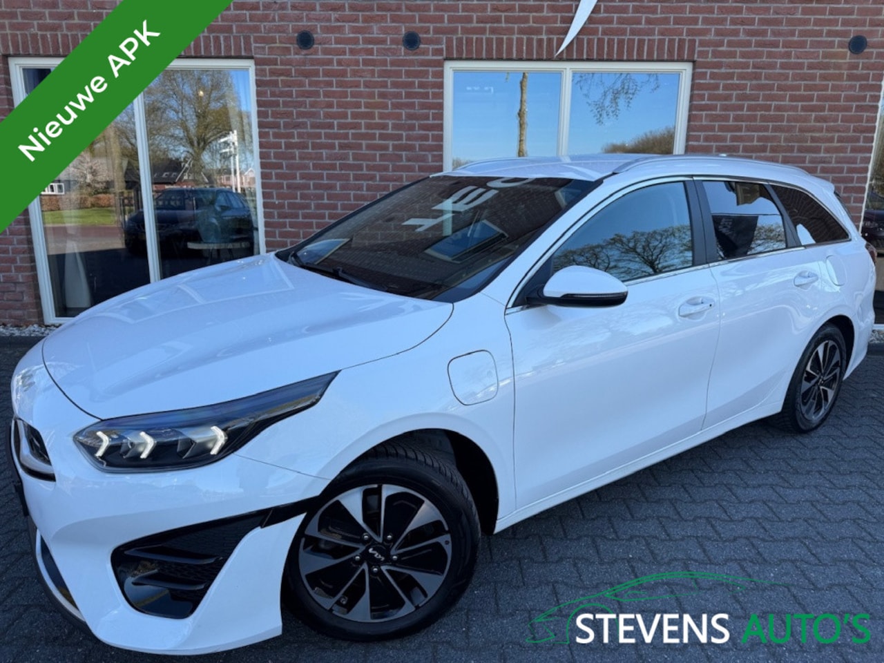Kia Cee'd Sportswagon - Ceed 1.6 GDI PHEV Dyn+L. STOEL&STUUR VERW. / TREKHAAK / CAMERA / ELEK - AutoWereld.nl