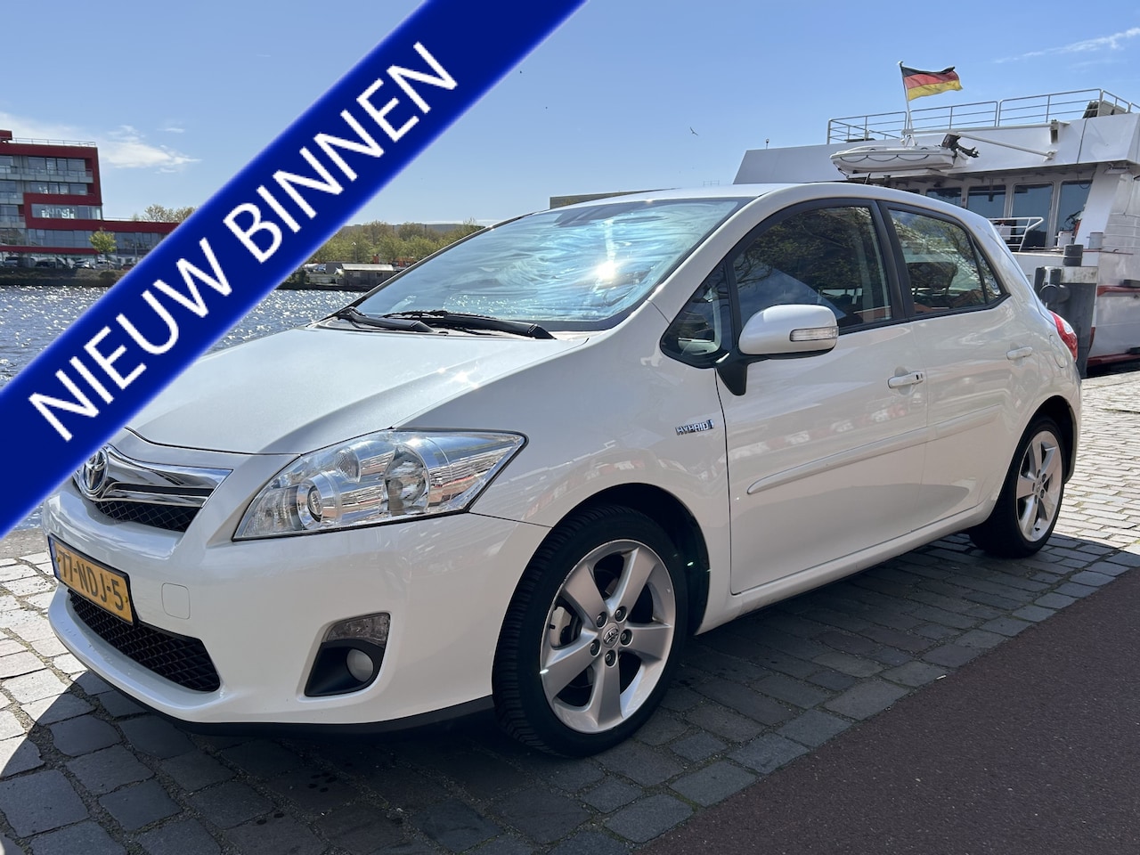 Toyota Auris - 1.8 Full Hybrid Executive airco/ecc navi/camera - AutoWereld.nl