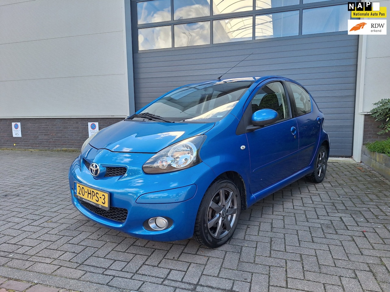 Toyota Aygo - | 1.0-12V Dynamic Blue | Nieuwe koppeling | Airco | Navi | groot scherm | - AutoWereld.nl