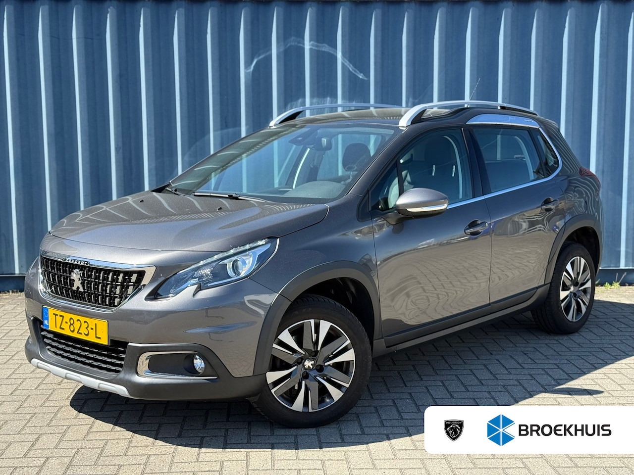 Peugeot 2008 - Allure Panoramadak | Achteruitrijcamera | Cruise control | Airco - AutoWereld.nl