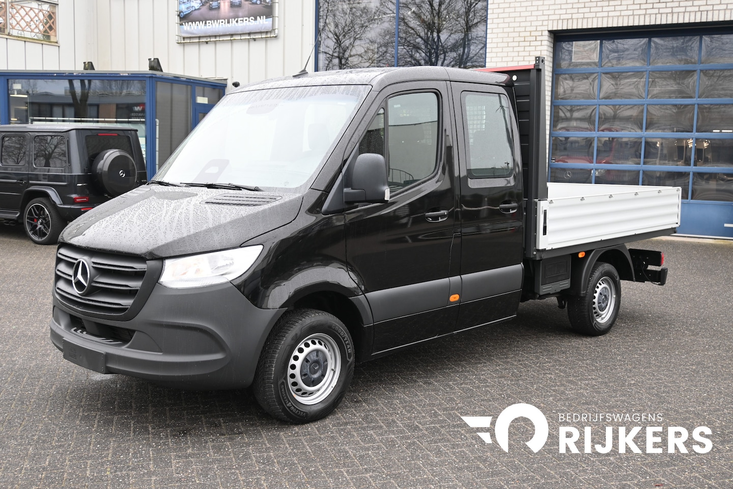 Mercedes-Benz Sprinter - 317 CDI Pro DC Open laadbak L2 3500 kg Trekhaak, MBUX met camera, Etc. - AutoWereld.nl