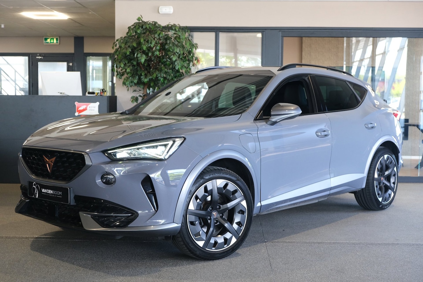 CUPRA Formentor - 1.4 e-Hybrid 204PK Led Navi Cam Virtual ACC Elekt Achterklep - AutoWereld.nl