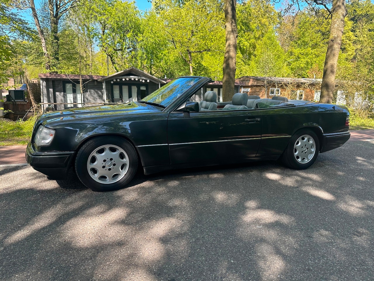 Mercedes-Benz 200-500 (W124) Cabrio - 300 CE-24 CABRIO FULL OPTION AIRCO LEER MEMORY W124 A124 - AutoWereld.nl
