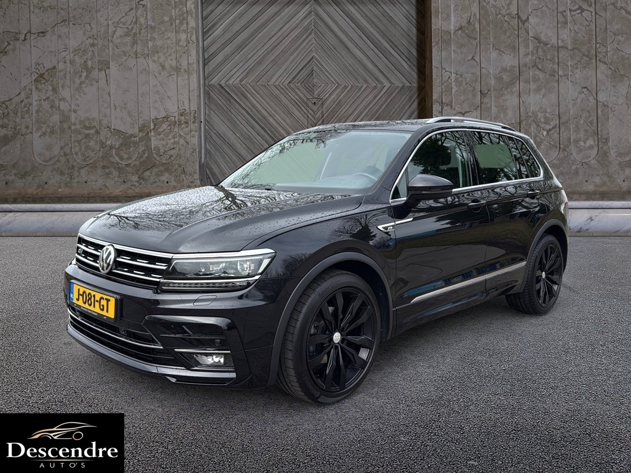 Volkswagen Tiguan - 1.5 TSI ACT Highline R-line - AutoWereld.nl