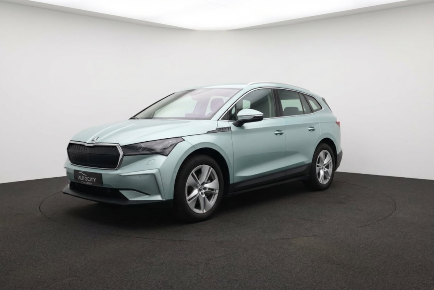 Skoda Enyaq iV - 80 Loft 82 kWh l Panorama l Warmtepomp l Camera - AutoWereld.nl