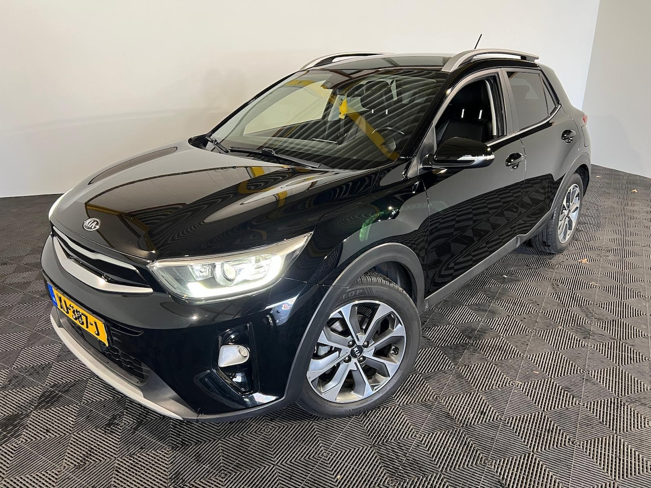 Kia Stonic - 1.0 T-GDi ExecutiveLine 1.0 T-GDi ExecutiveLine - AutoWereld.nl