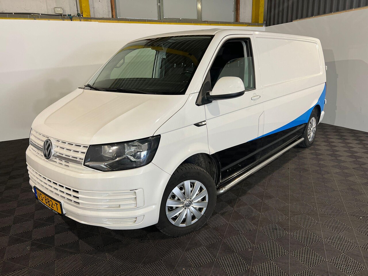 Volkswagen Transporter - 2.0 TDI L2H1 Comfortline 2.0 TDI L2H1 Comfortline - AutoWereld.nl