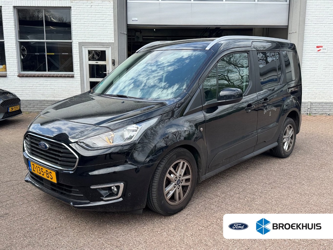 Ford Tourneo Connect Compact - 1.0 Titanium | PANODAK | DODE HOEK | PARK SENS V+A | CRUISE | CAMERA | LANE ASSIST | APPLE - AutoWereld.nl