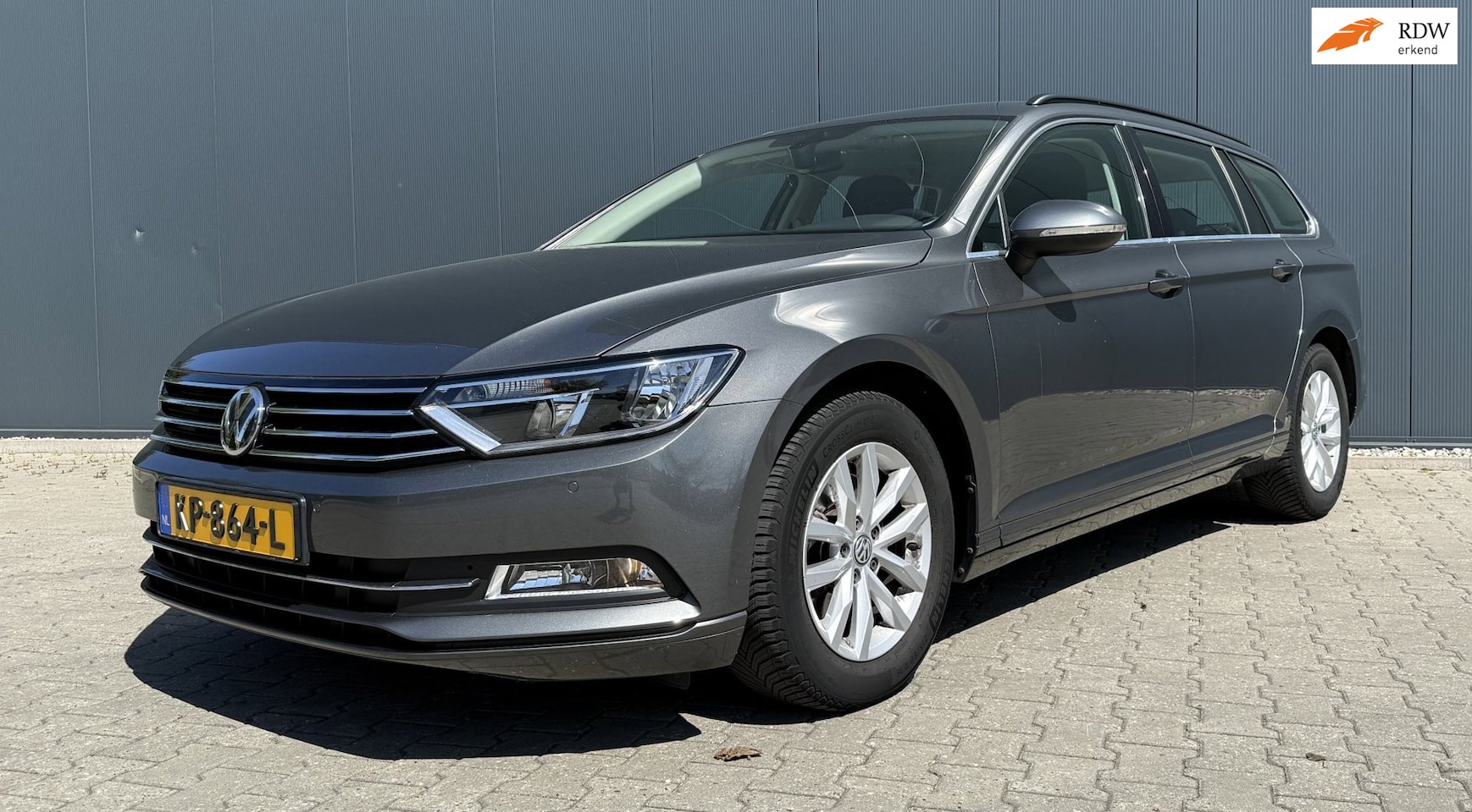 Volkswagen Passat Variant - 1.4 TSI ACT Connected Series Plus Airco Adap Cruise Navi Automaat - AutoWereld.nl