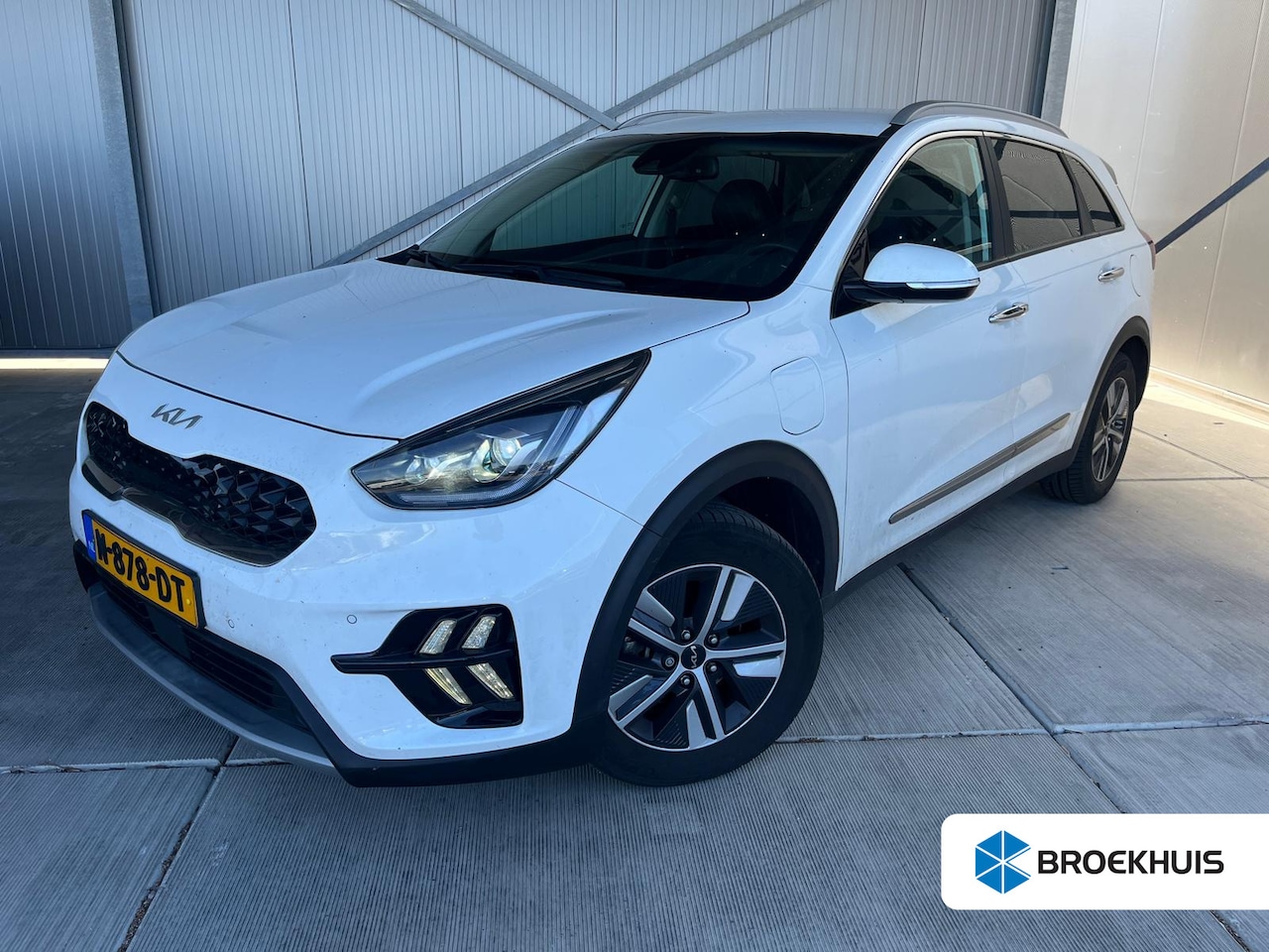 Kia Niro - 1.6 GDi PHEV DynamicPlusLine 140pk AUTO | Lederen bekleding | Achteruitrijcamera | Dodehoe - AutoWereld.nl