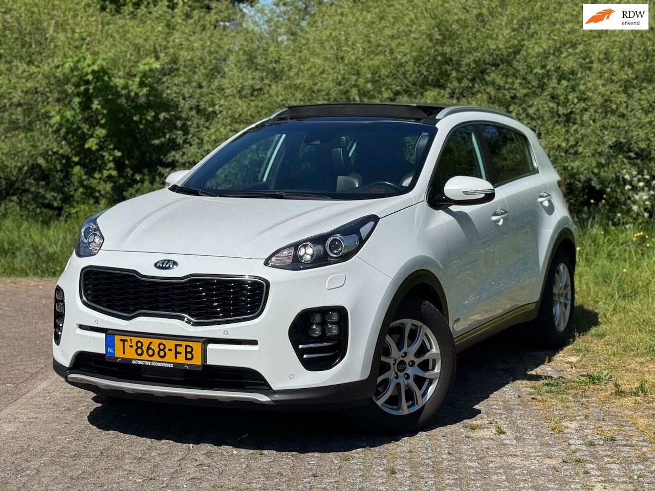 Kia Sportage - 1.6 T-GDI 4WD GT-Line / PANO/LED/NAVI/LEDER - AutoWereld.nl