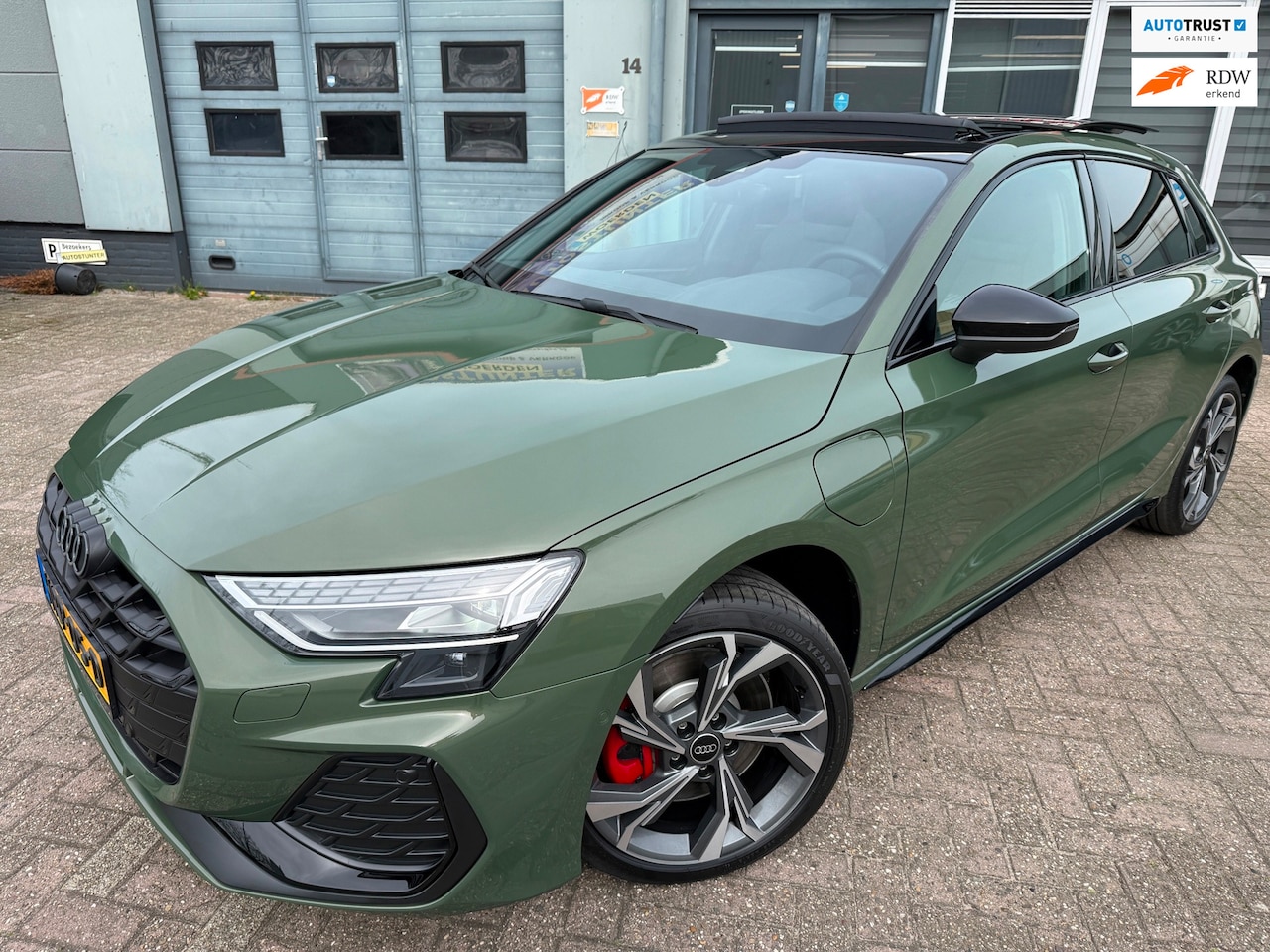 Audi A3 Sportback - 45 TFSI e 2025 COMPETITION S-EDITION PANO CAM LUXE NAP - AutoWereld.nl