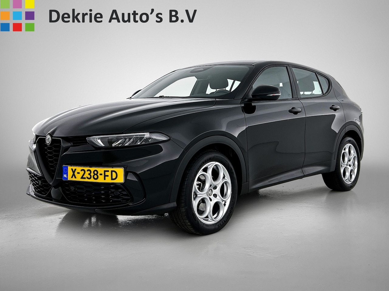 Alfa Romeo Tonale - 1.5T 131PK Automaat Sprint / Pdc.V+A / Stoel+Stuur verwarming / Navigatie / Lmv / Adaptive - AutoWereld.nl