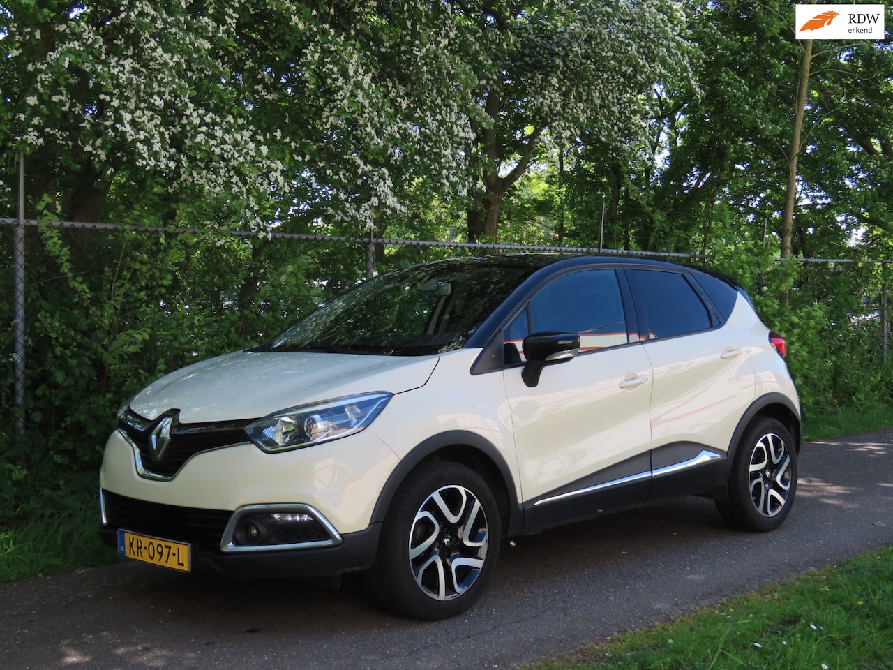 Renault Captur - 0.9 TCe Wave *Navi *Camera *Keyless *Dealer onderhouden - AutoWereld.nl
