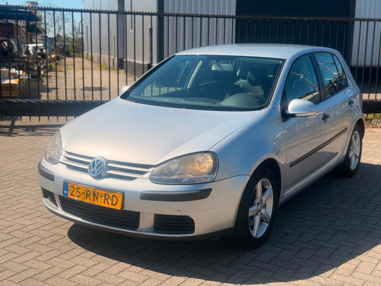 Volkswagen Golf - 1.6 FSI Turijn Automaat Airco Clima Nav 5 Deurs - AutoWereld.nl