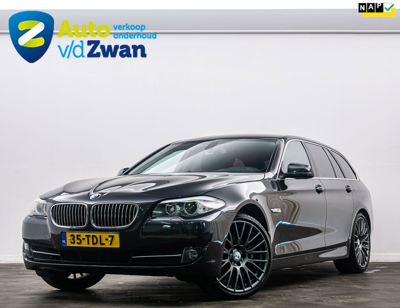 BMW 5-serie Touring - 520i Executive Handgeschakeld - AutoWereld.nl