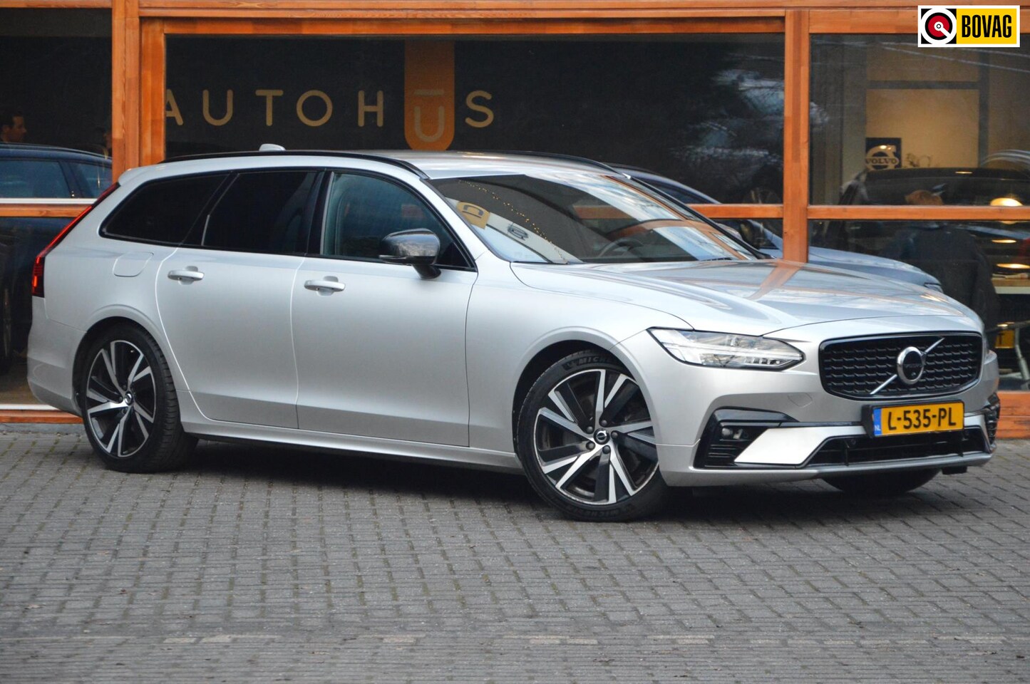 Volvo V90 - B4 R-Design | 360° Camera | Harman/Kardon | Stoel + Stuur Verwarmd | Pilot-Assist | Apple - AutoWereld.nl