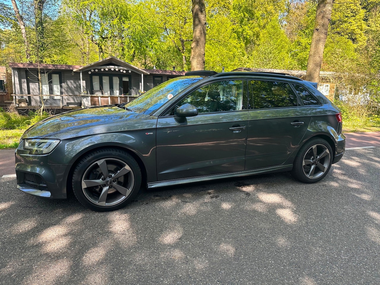 Audi A3 Sportback - 2.0 TDI 135kw 184pk Quattro panoramadak S-line - AutoWereld.nl