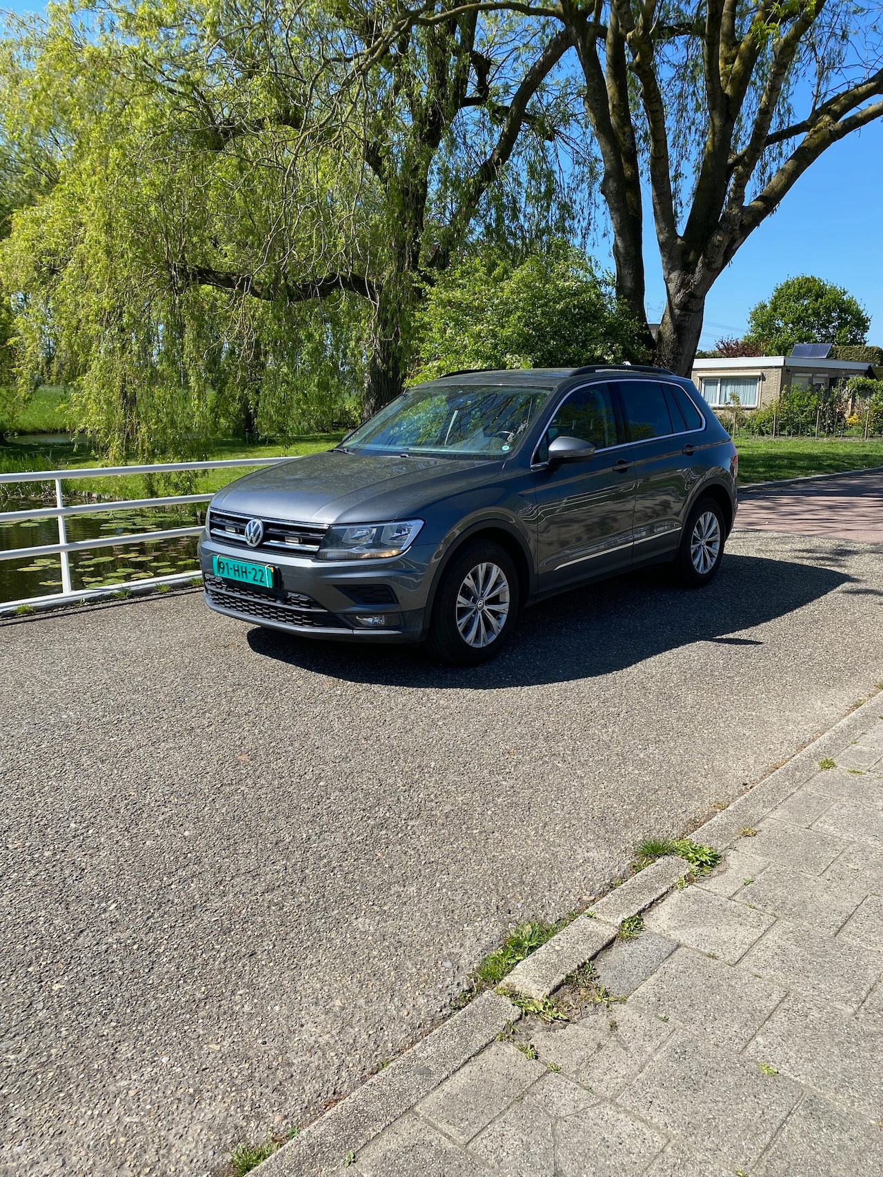 Volkswagen Tiguan - 2.0 TSI 4Motion Highline Business R 180PK Trekvermogen 2500KG - AutoWereld.nl